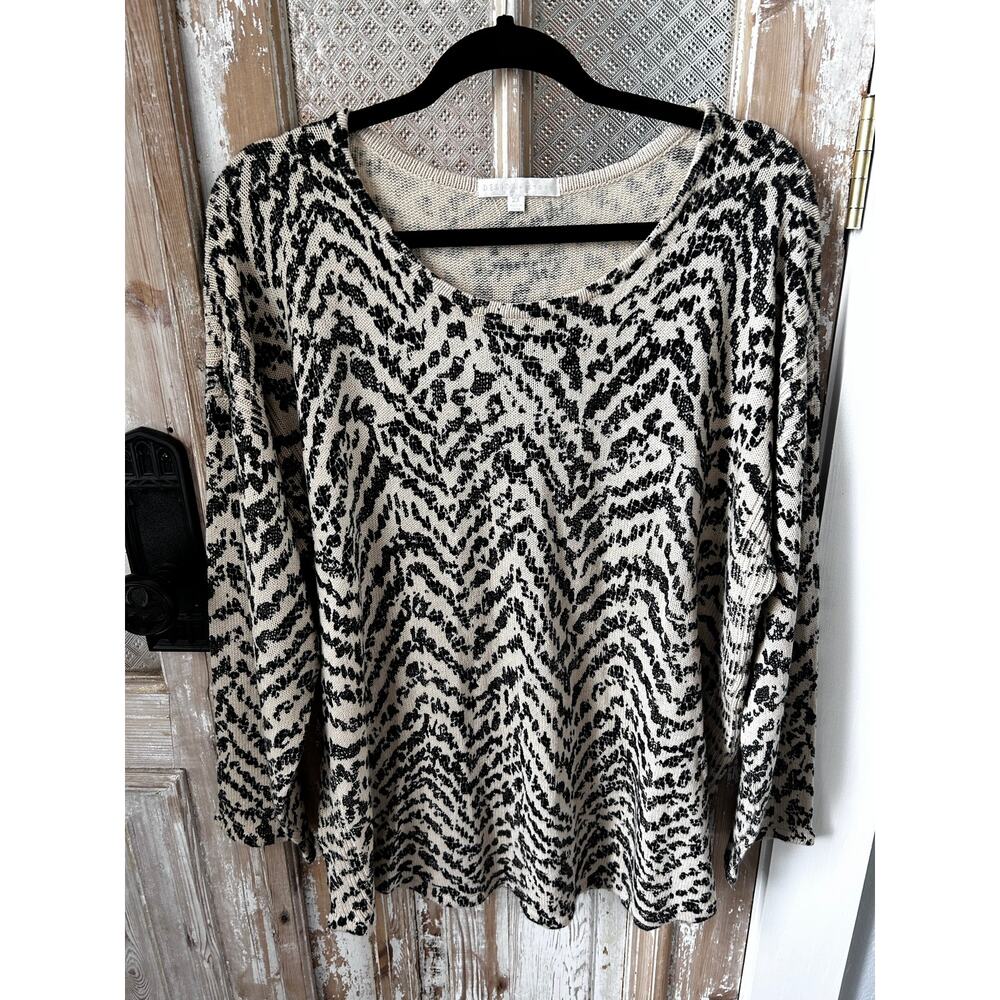 Women Design History Sweater, Animal Print, Beige, Black, Size 2X